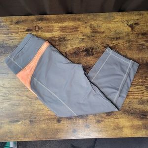 Knockout Capri Leggings